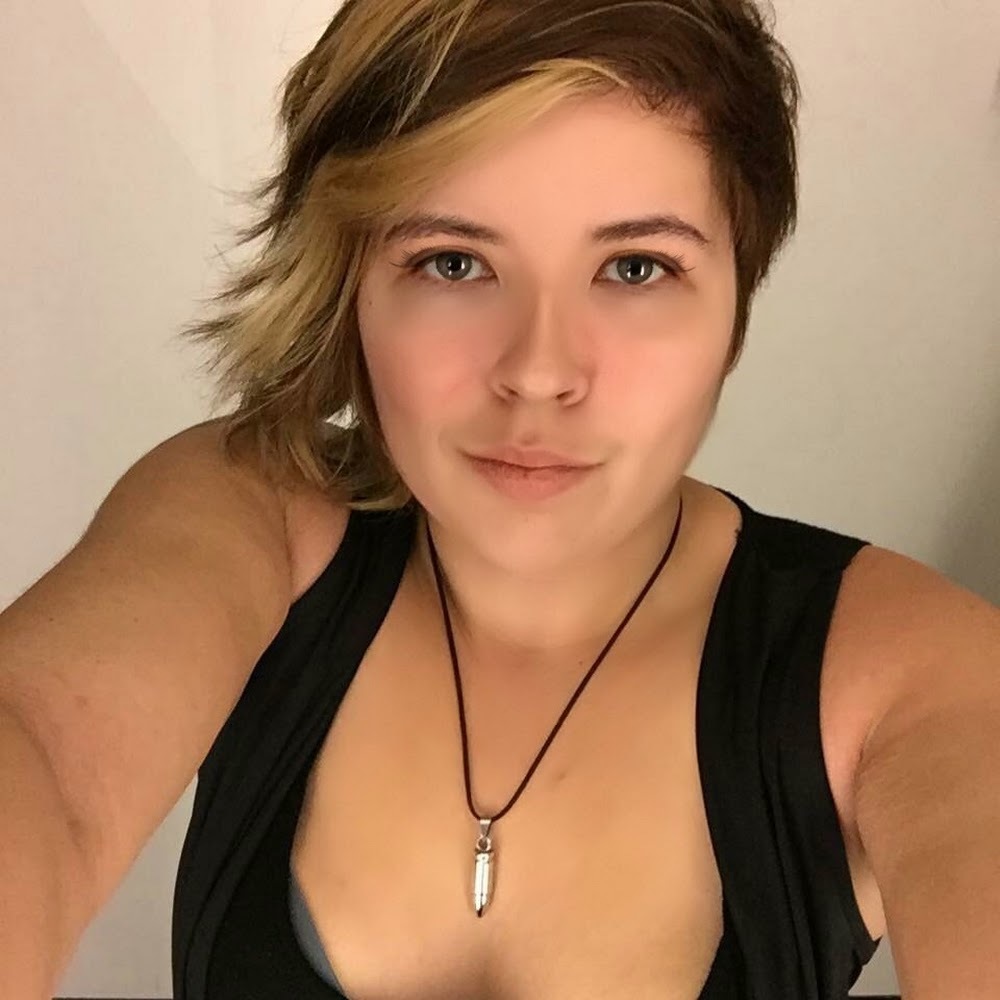 Meet your Posher, Bee